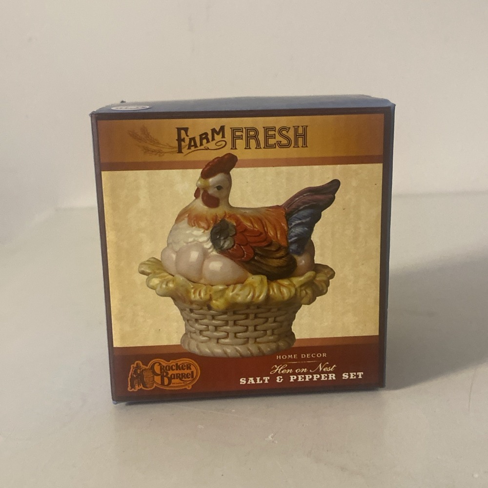 Cracker Barrel Farm Fresh  Hen on Nest Salt and Pepper Shakers